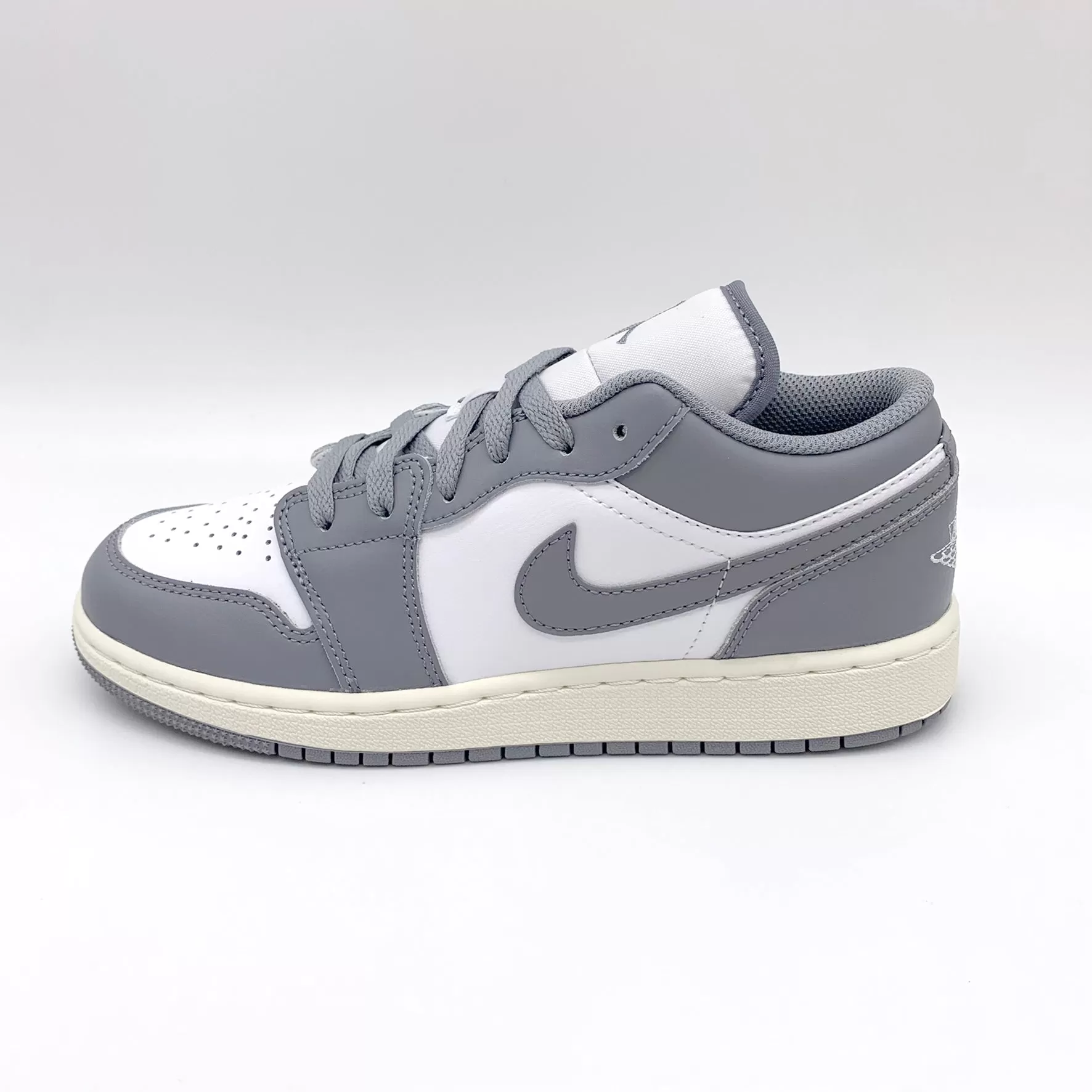 Jordan 1 Low Vintage Grey