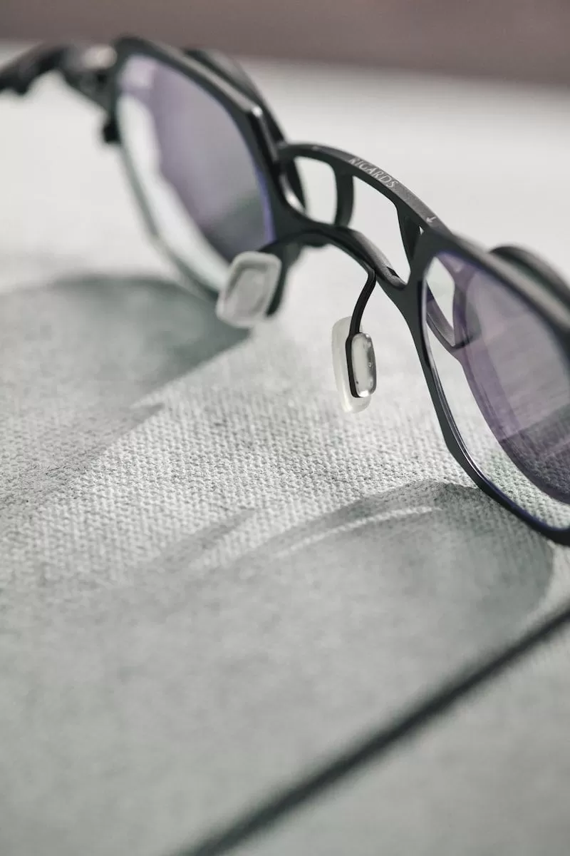 Rigards | RG1921TI | Clip On Luxus Sonnenbrille mit eckigen und runden Elementen