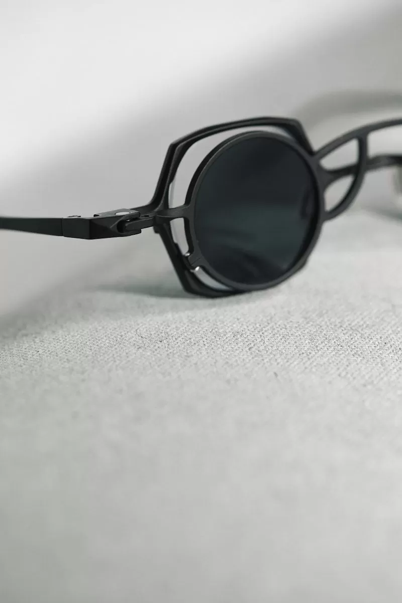 Rigards | RG1921TI | Clip On Luxus Sonnenbrille mit eckigen und runden Elementen