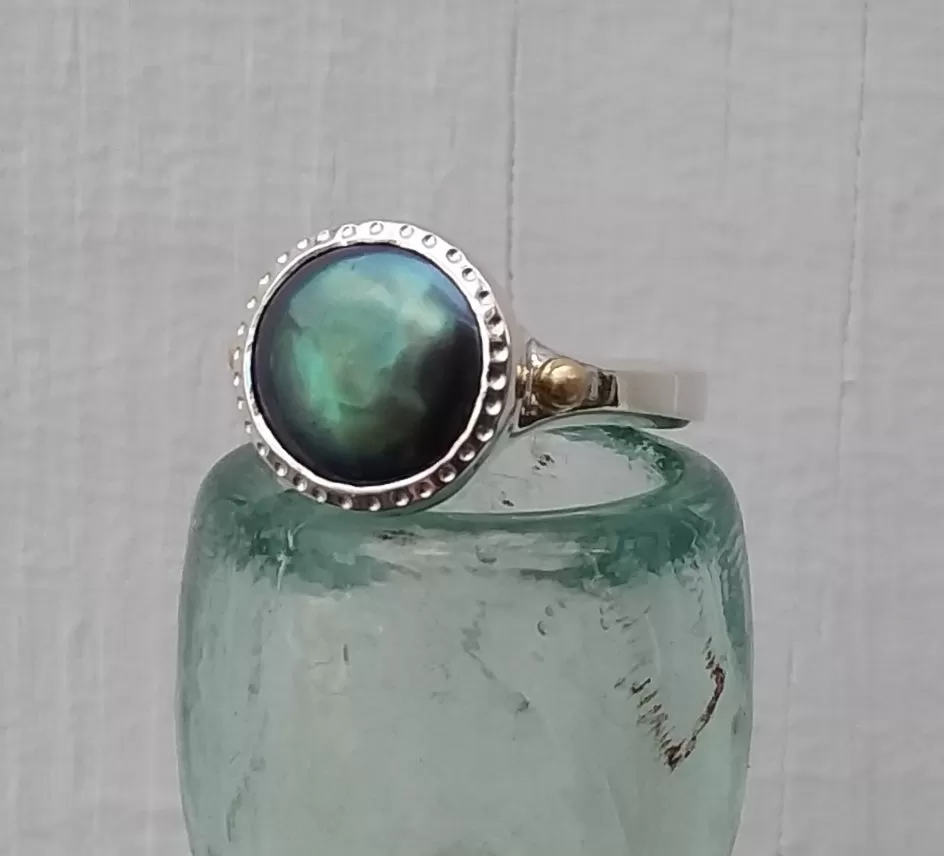 Sculpted Coin Pearl Ring