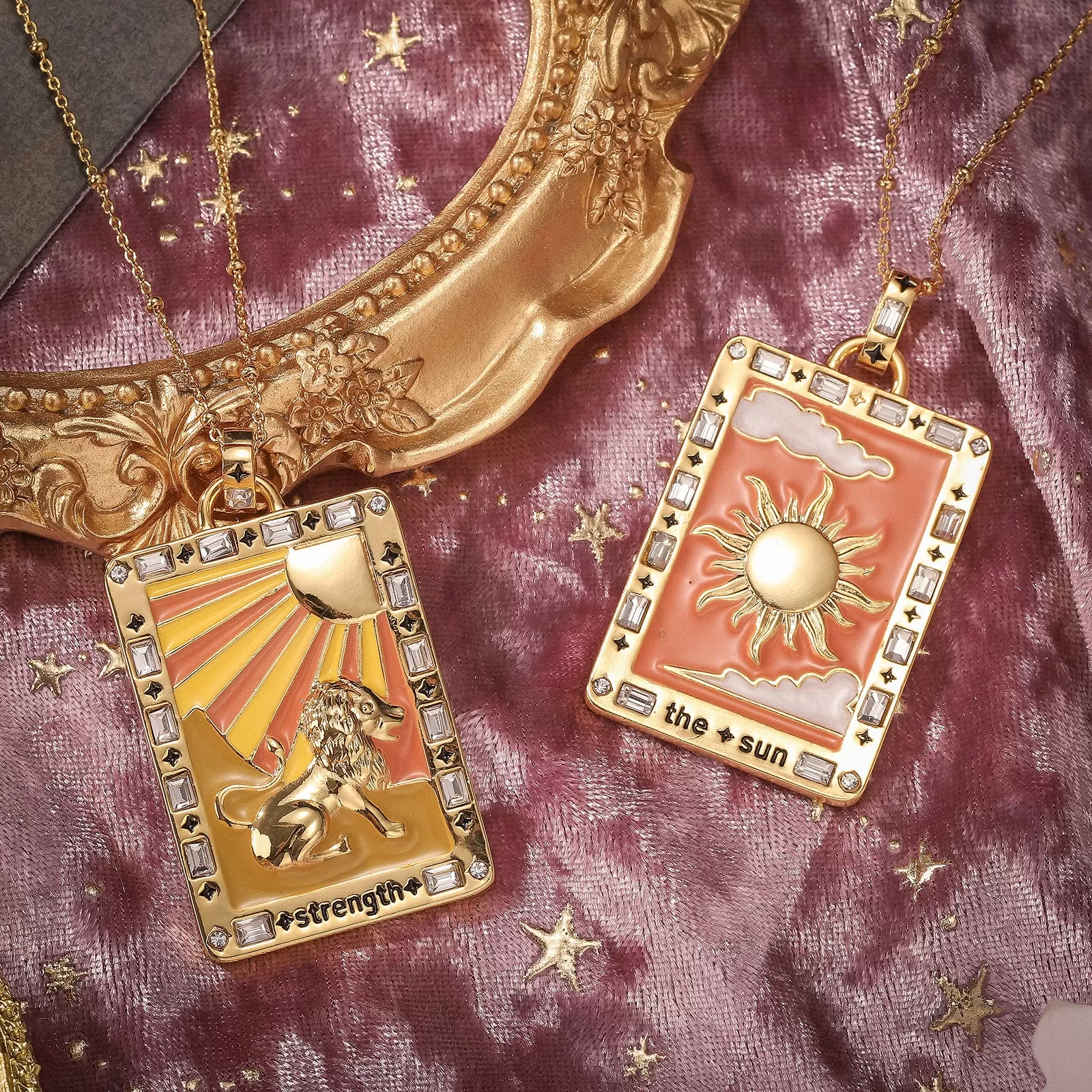 Strengh Tarot Necklace