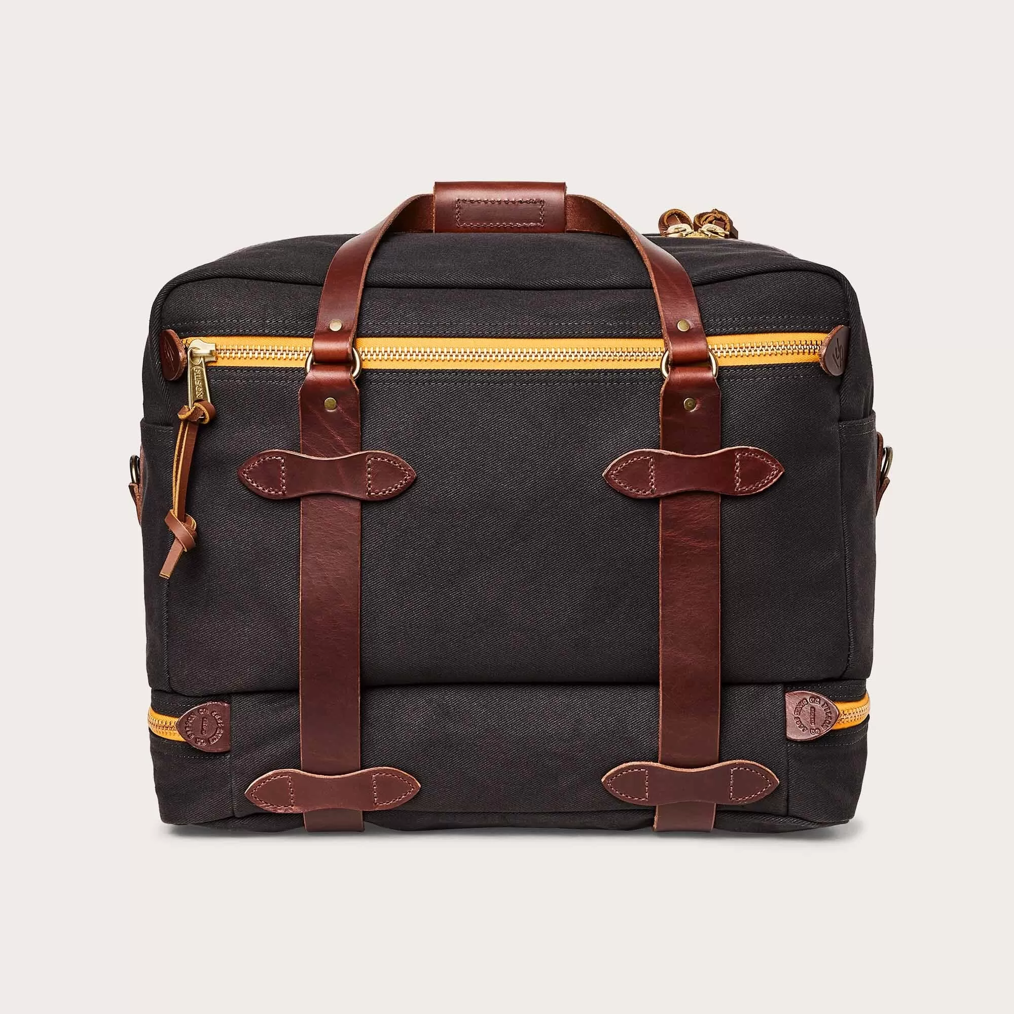 TRAVELLER OUTFITTER BAG